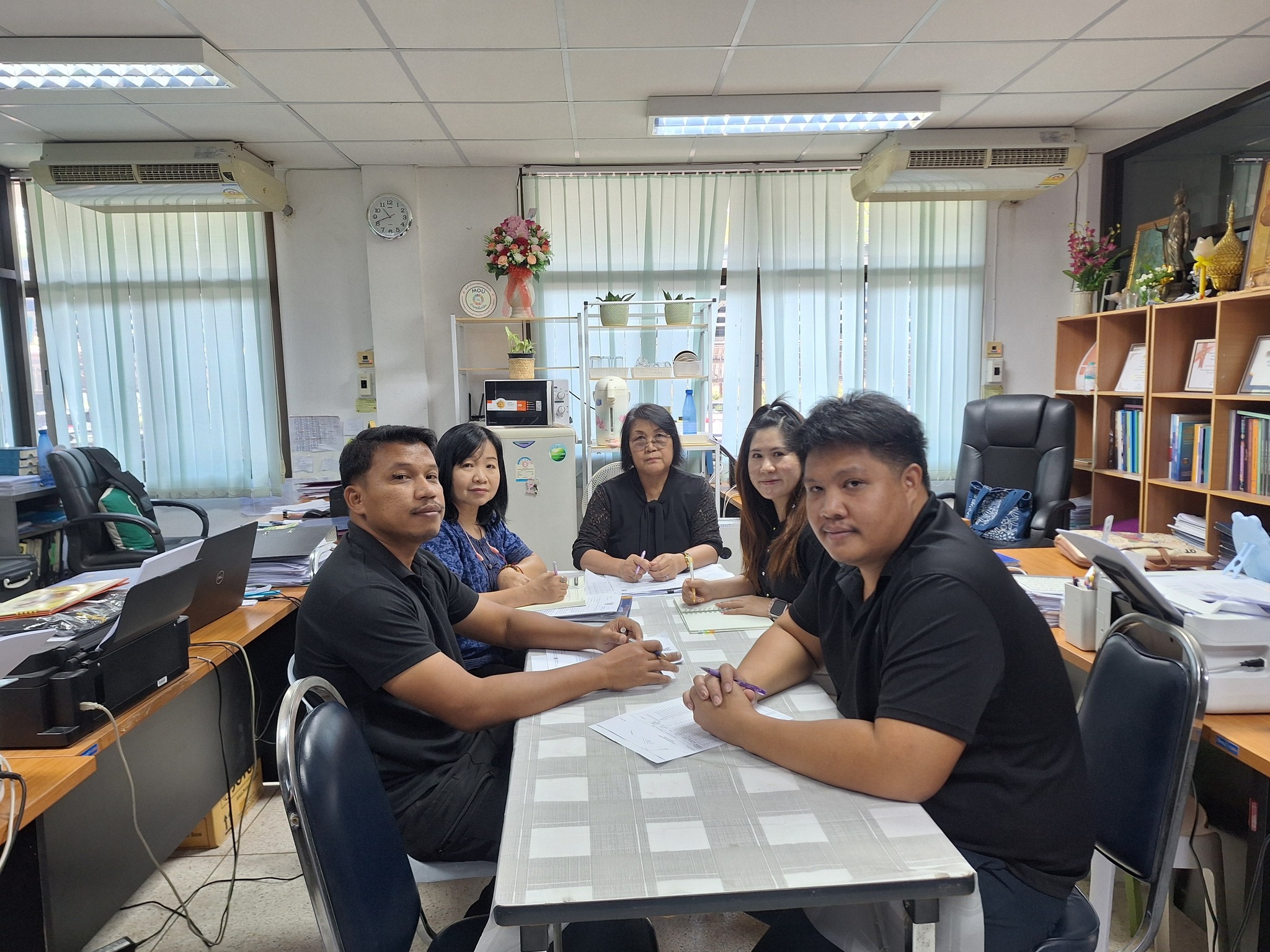 ประชุมสำนักงานพัฒนาชุมชน ประจำเดือน พฤษภาคม 2569